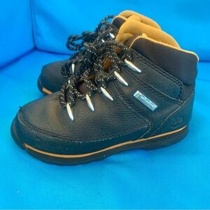 Timberland boots toddler size 11 black & gold‎